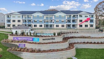 4455 Reed Creek Dr, Unit 308 in Sherrills Ford, NC - Building Photo