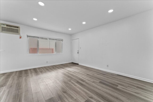 511 S Verdugo Rd in Glendale, CA - Building Photo - Building Photo