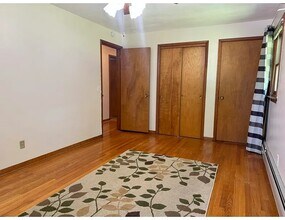 7 Exeter Dr in Endicott, NY - Building Photo - Building Photo
