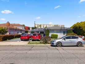 5522 Dorothy Dr in San Diego, CA - Building Photo