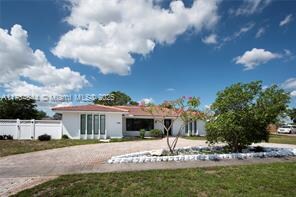 4700 McKinley St in Hollywood, FL - Building Photo - Building Photo