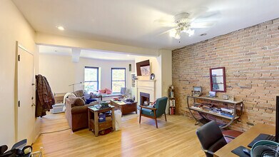 36 Symphony Rd, Unit 3A in Boston, MA - Foto de edificio - Building Photo