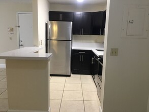 10757 Cleary Blvd, Unit 104 in Plantation, FL - Foto de edificio - Building Photo