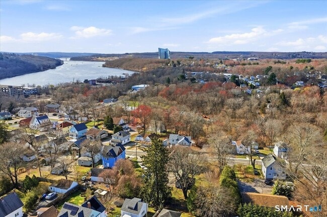 45 Dunham St in Norwich, CT - Foto de edificio - Building Photo