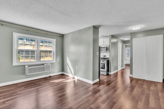 2237 Farrington Ave in Alexandria, VA - Building Photo - Building Photo