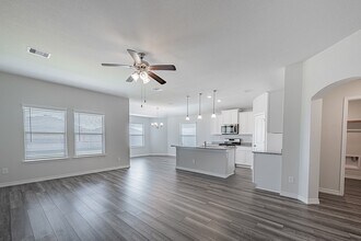 1101 Davy St in Brenham, TX - Building Photo - Building Photo