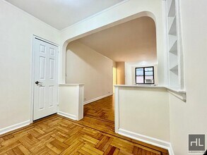 124 E 24th St in New York, NY - Building Photo - Building Photo