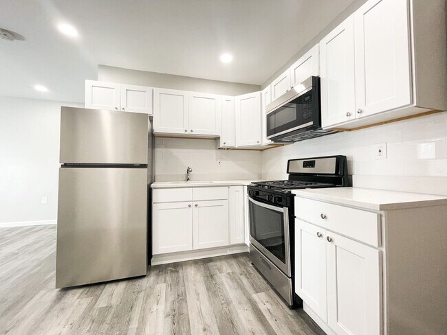 102 Albion St in Bridgeport, CT - Foto de edificio - Interior Photo
