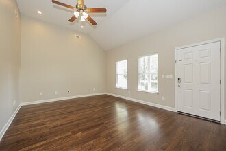 111 Parrish St in La Vergne, TN - Building Photo - Building Photo