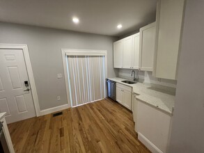 125 Oxford St, Unit 374-2 in Cambridge, MA - Foto de edificio - Building Photo