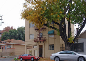 2114 16th St in Sacramento, CA - Foto de edificio - Building Photo