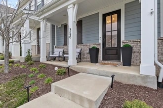 356 Hammock Ln in Spring Hill, TN - Foto de edificio - Building Photo