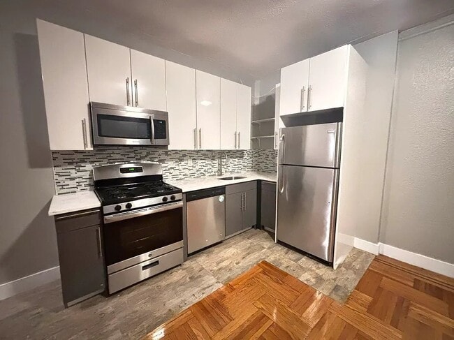 55 W Mosholu Pkwy N, Unit 6