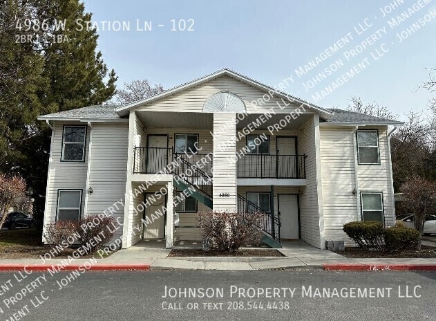 property at 4986 W Station Ln