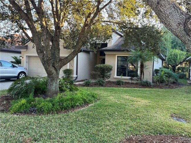 1569 W Caroline Path in Lecanto, FL - Building Photo - Building Photo