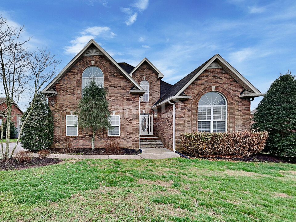 408 Plantation Blvd in Lebanon, TN - Building Photo