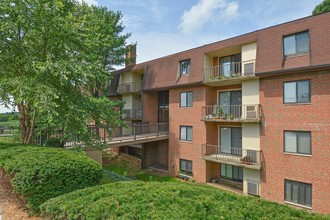 Fairway Park Apartments & Townhomes in Wilmington, DE - Building Photo - Building Photo