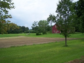 945 Watervliet Shaker Rd in Albany, NY - Building Photo - Building Photo