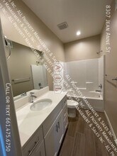 8307 Jean Anne St in Bakersfield, CA - Foto de edificio - Building Photo