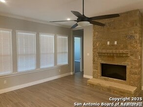 4803 Viewcrest Rd in San Antonio, TX - Building Photo - Building Photo