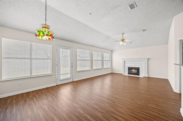 2521 Creek Crossing Rd in Mesquite, TX - Building Photo - Building Photo