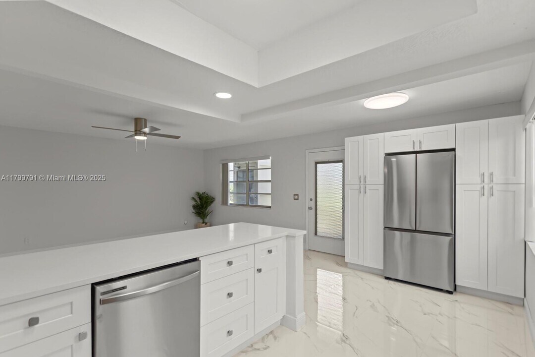 108 Flanders C in Delray Beach, FL - Building Photo