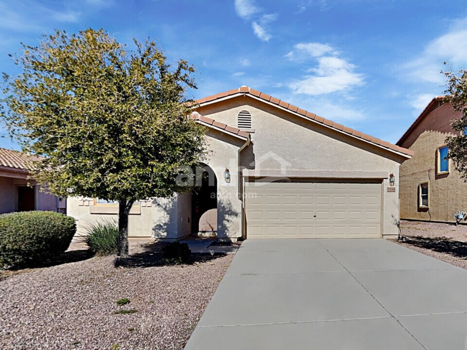 7316 W Maldonado Rd in Laveen, AZ - Building Photo