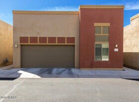 3113 E Danbury Rd in Phoenix, AZ - Building Photo