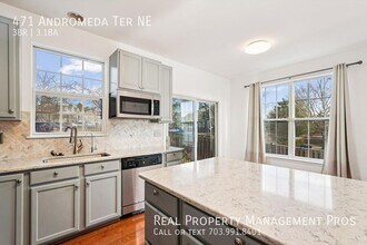 471 Andromeda Terrace NE in Leesburg, VA - Building Photo - Building Photo