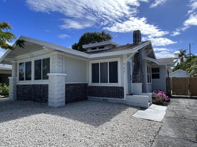 property at 727 S N St