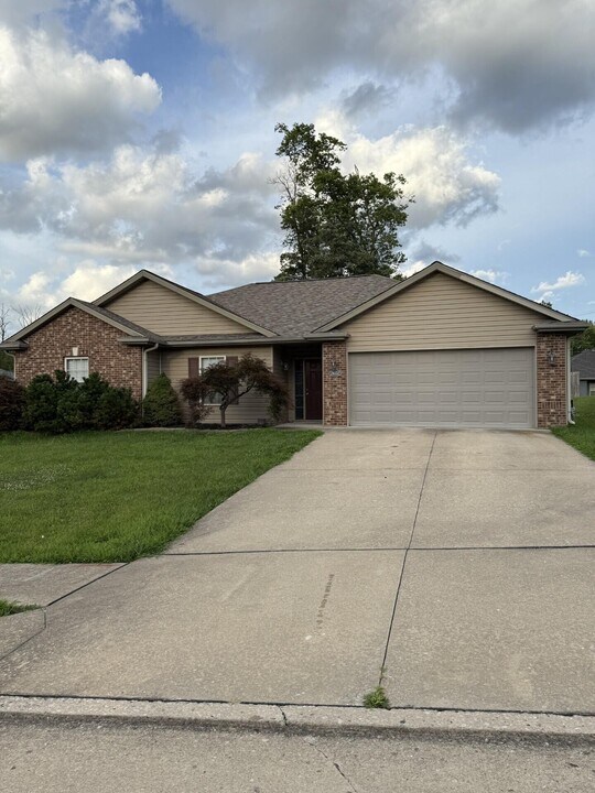2602 McClure Dr in Columbia, MO - Foto de edificio