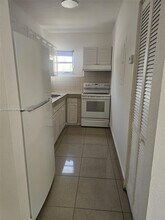 1687 SW 10th St in Miami, FL - Building Photo - Building Photo