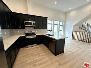 3414 London St in Los Angeles, CA - Building Photo - Building Photo