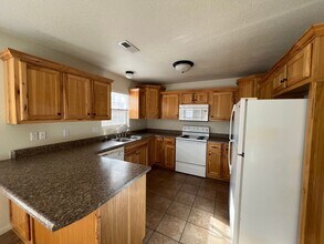 16311 Holy Cross Ln in St. Robert, MO - Building Photo - Building Photo