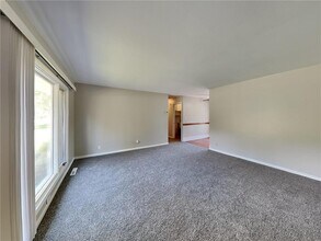 10141 Sycamore St NW in Coon Rapids, MN - Building Photo - Building Photo