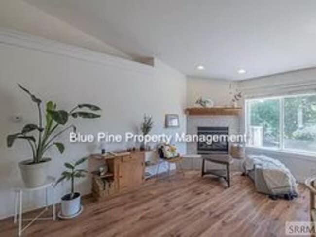 393 Napa Dr in Idaho Falls, ID - Building Photo - Building Photo