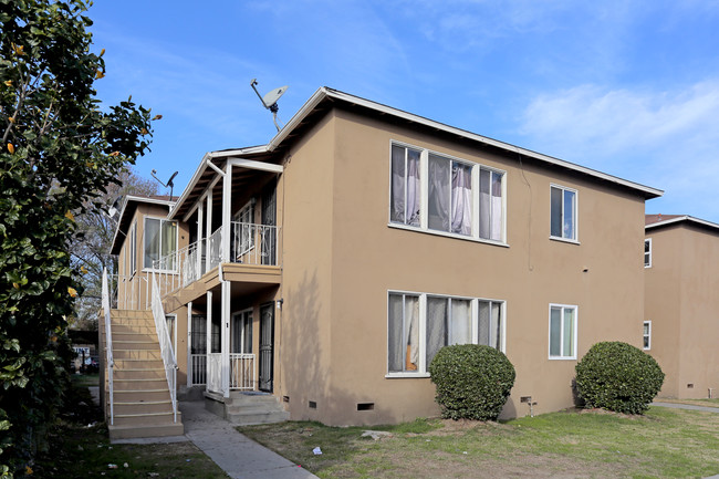 719 S Bullis Rd in Compton, CA - Building Photo - Building Photo