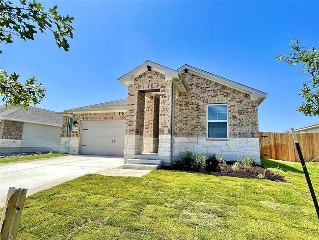 408 Giorgio Moroder Dr in Hutto, TX - Building Photo - Building Photo