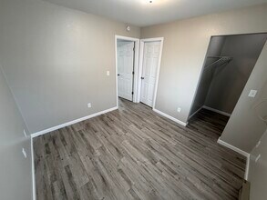 1203 34th St Cir S in Moorhead, MN - Building Photo - Building Photo