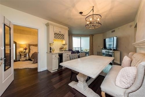 1830 Radius Dr in Hollywood, FL - Foto de edificio - Building Photo