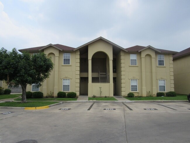 property at 9804 Cantera Ct