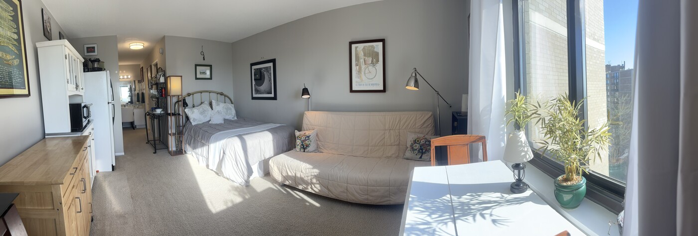 309 Yoakum Pkwy, Unit 1512 in Alexandria, VA - Building Photo
