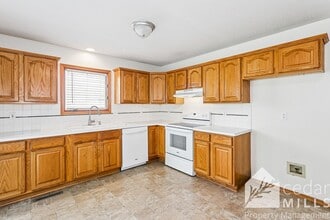 10505 W Douglas Ave in Wichita, KS - Building Photo - Building Photo