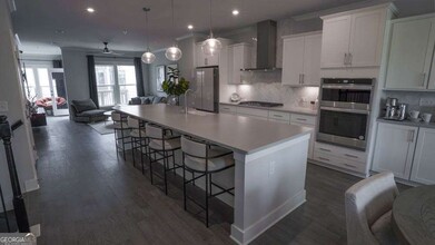 2155 Burnside Dr NW in Atlanta, GA - Building Photo - Building Photo
