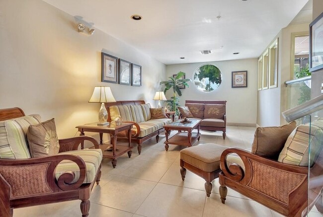 1009 N Ocean Blvd, Unit 411 in Pompano Beach, FL - Foto de edificio - Building Photo