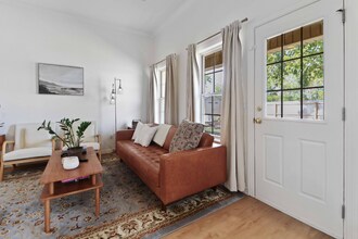 3000 SW Wentworth Ave in Bentonville, AR - Foto de edificio - Building Photo