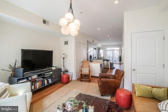 1834 Poplar St in Philadelphia, PA - Building Photo - Building Photo