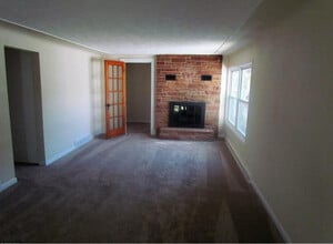 306 4th Ave NE in Brainerd, MN - Building Photo - Building Photo