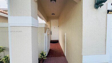 1094 Redwood St in Hollywood, FL - Building Photo - Building Photo