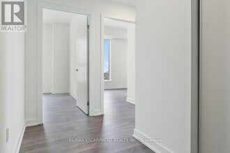 1007 The Queensway in Toronto, ON - Building Photo - Building Photo